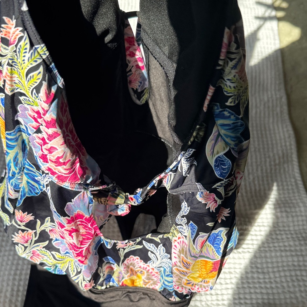 Apt 9 Floral Halter One-Piece Swimsuit - Size Large NWT - Picture 9 of 12